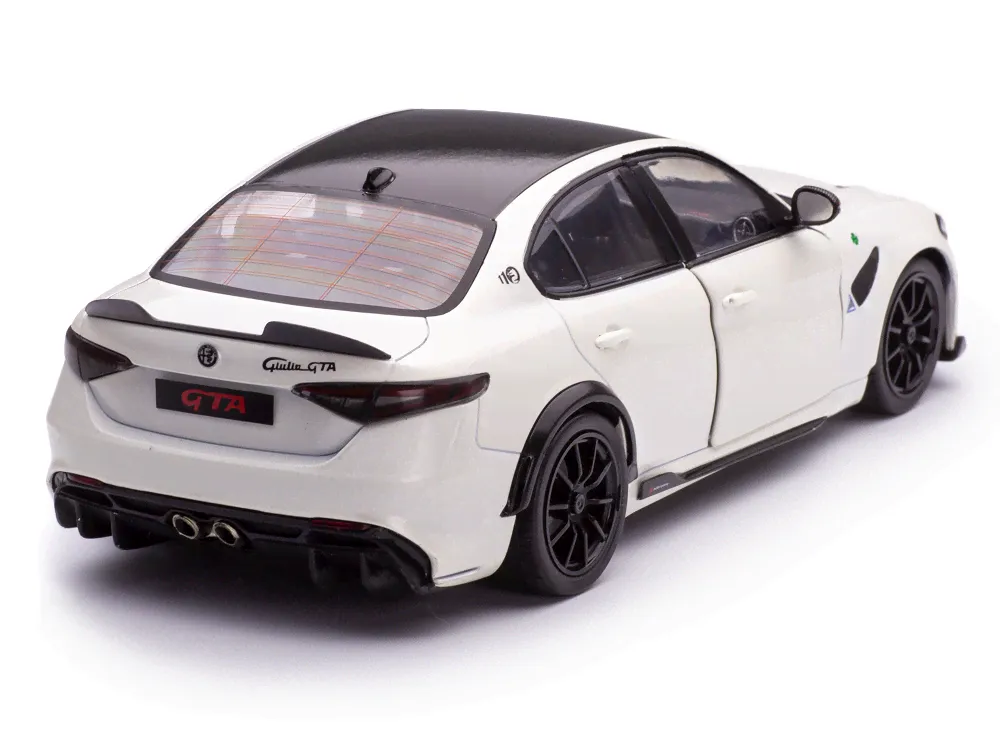 Масштабная модель Alfa Romeo Giulia GTA 2022 белый лучшая цена!-3