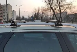 Багажник на рейлинги Amos Alfa 120 см (Крыловидные дуги с замком). Артикул alfa-a1.2l
