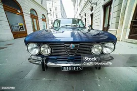 Фото Модели Alfa Romeo Gt — стоковые фотографии и другие картинки Alfa Romeo - Alfa Romeo, Ромео - Вымышленный персонаж, Италия