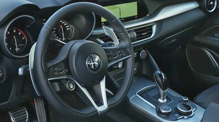 Alfa Romeo Stelvio Interior