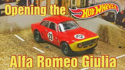 Opening the Hot Wheels Premium Alfa Romeo Giulia! (with Showcase)