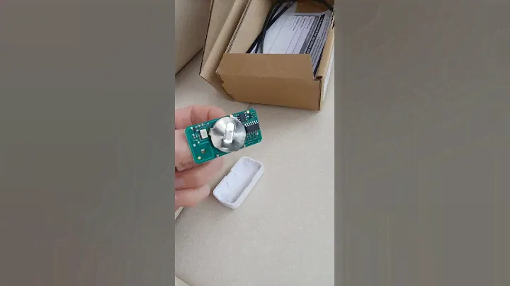 How to change the battery in a Autowatch alarm Contact