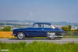 Alfa Romeo Итальянский Oldtimer Автомобиль — стоковые фотографии и другие картинки Alfa Romeo - Alfa Romeo, Ретро авто, Machinery