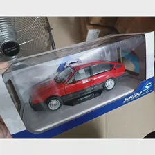 Модель автомобиля из сплава Alfa ROMEO GTV6 в масштабе 1:18