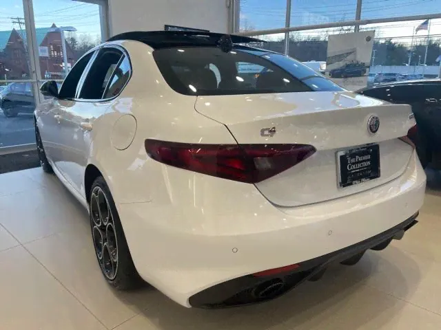 Alfa Romeo Giulia Veloce-4