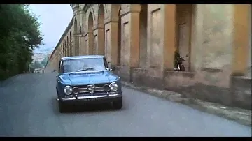 Alfa Romeo Giulia - La Polizia è Sconfitta ('77)