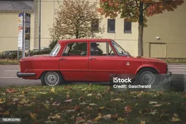 Alfa Romeo Giulia Nuova Super 1600 Итальянский Старый Автомобиль — стоковые фотографии и другие картинки Alfa Romeo