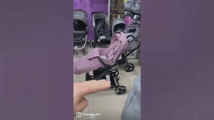 Коляска Carrello Alfa складывается одной рукой с реверсивным блоком, в магазине DKS