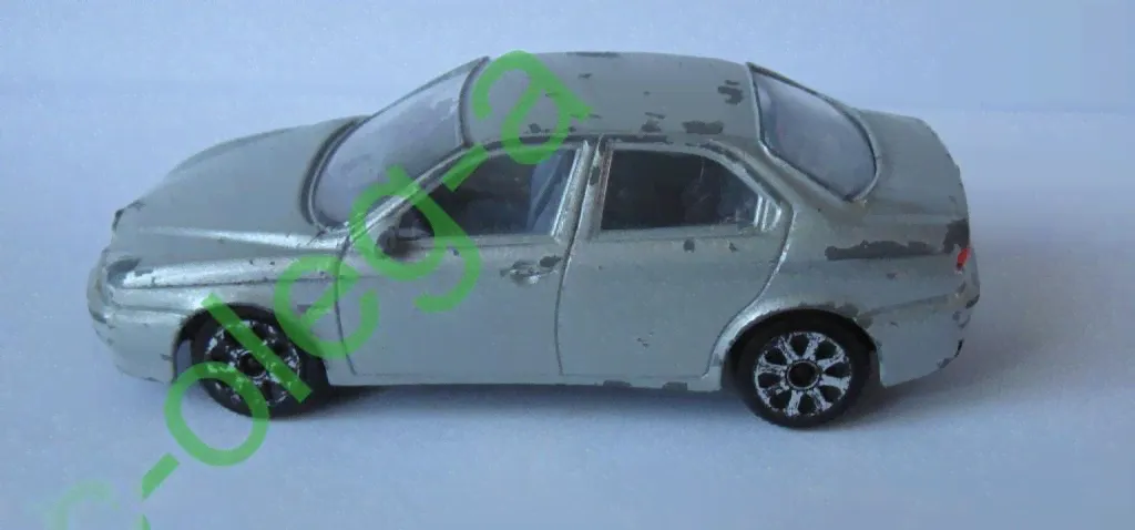 ALFA ROMEO 156 1:43 Burago