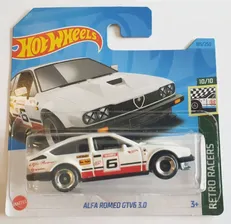 Машинка базовая Hot Wheels Alfa Romeo GTV6 3.0 белый