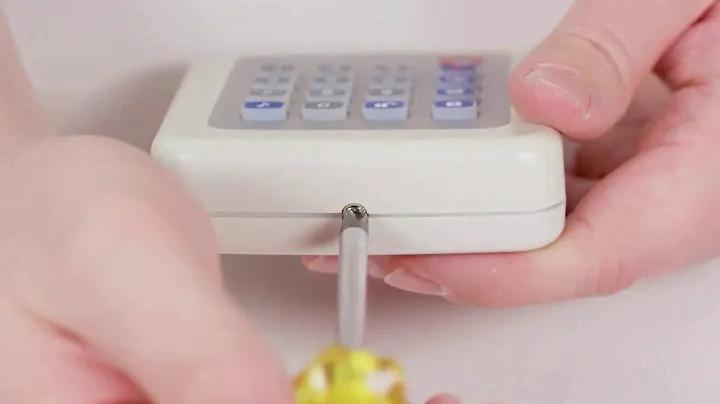 TELUS | Replace the batteries in your Remote Keypad (AlarmForce)