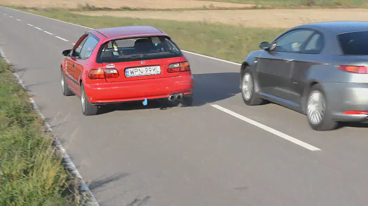 Honda Civic 1.6 Vs Alfa Romeo GT 2.0