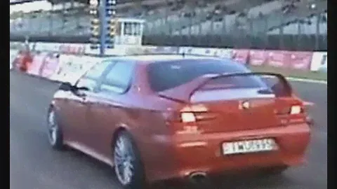 Alfa Romeo 3.0 V6 Vs. Alfa Romeo 156 2.5 V6 Drag Race