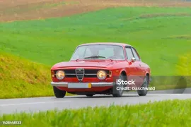 1967 Alfa Romeo Gt Junior 1300 Итальянский Олдтаймер Винтажный Автомобиль — стоковые фотографии и другие картинки Ретро авто