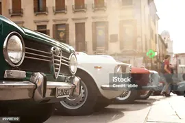 Старый Alfa Romeo Автомобилейстоковое Изображение — стоковые фотографии и другие картинки Alfa Romeo - Alfa Romeo, Mille Miglia, Красный