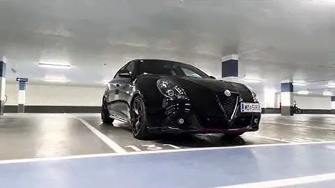Alfa Romeo Giulietta Veloce 1750tbi in detail!