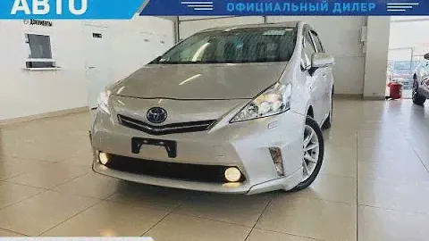 Toyota Prius Alpha, 2013 год