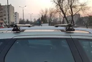 Багажник на рейлинги Amos Alfa 120 см (Крыловидные дуги с замком черные). Артикул alfa-a1.2lBlack
